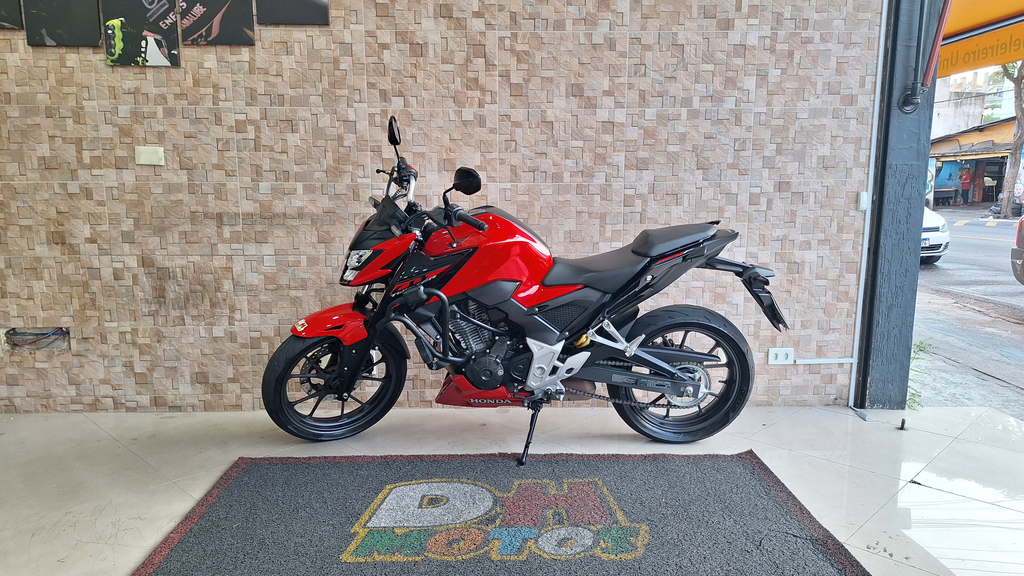 Honda CB 300F Vermelho