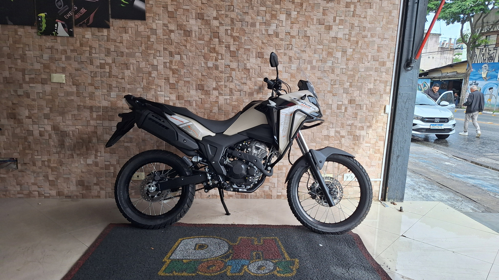 Honda SAHARA 300 Bege