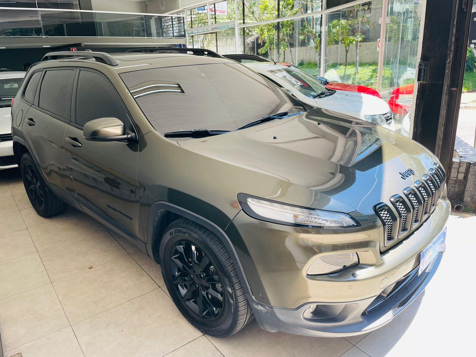 Jeep Cherokee Verde