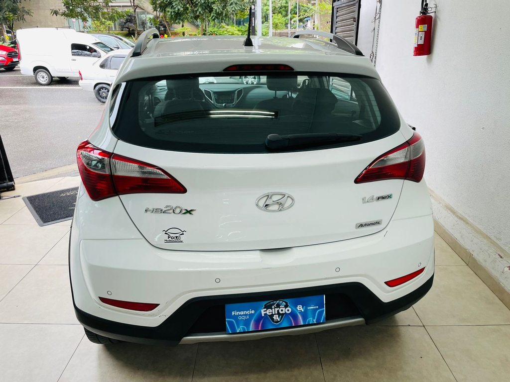 Hyundai HB20X Branco