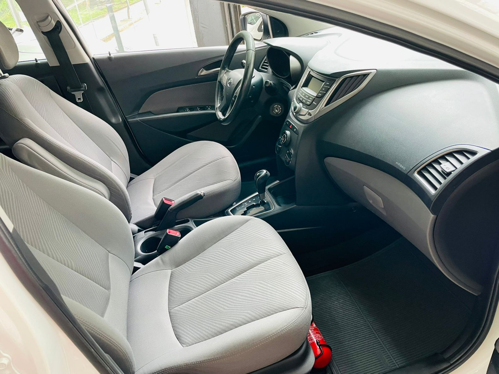 Hyundai HB20X Branco