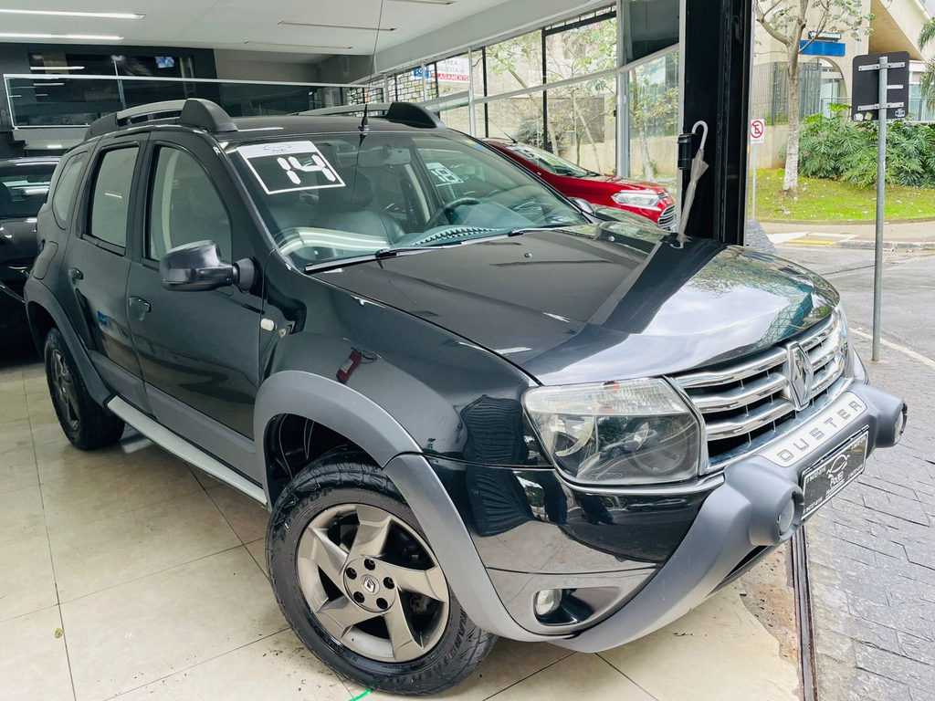 Renault Duster Preto