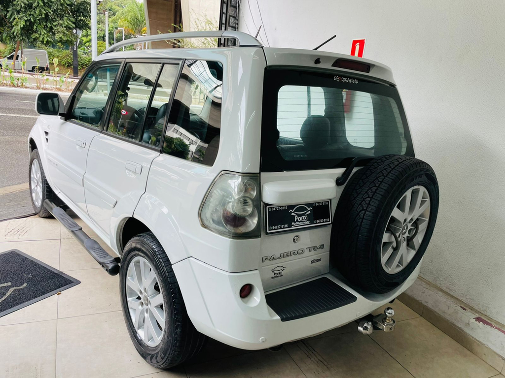 Mitsubishi Pajero TR4 Branco