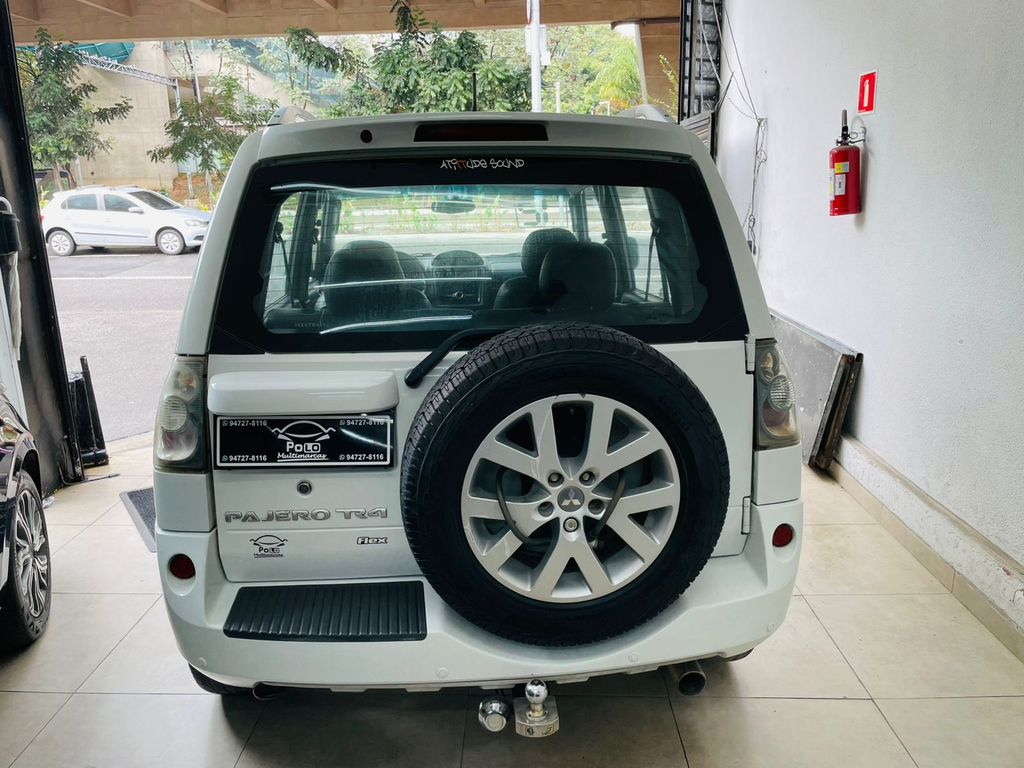 Mitsubishi Pajero TR4 Branco
