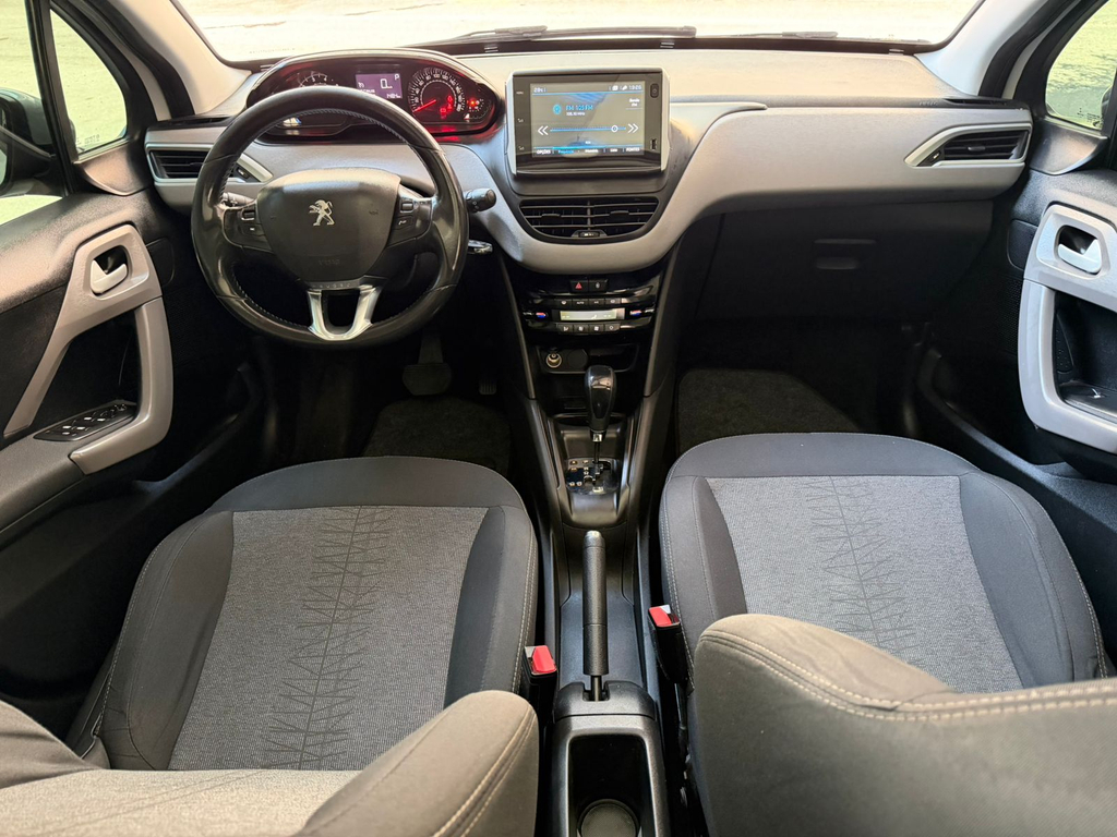 Peugeot 208 Branco