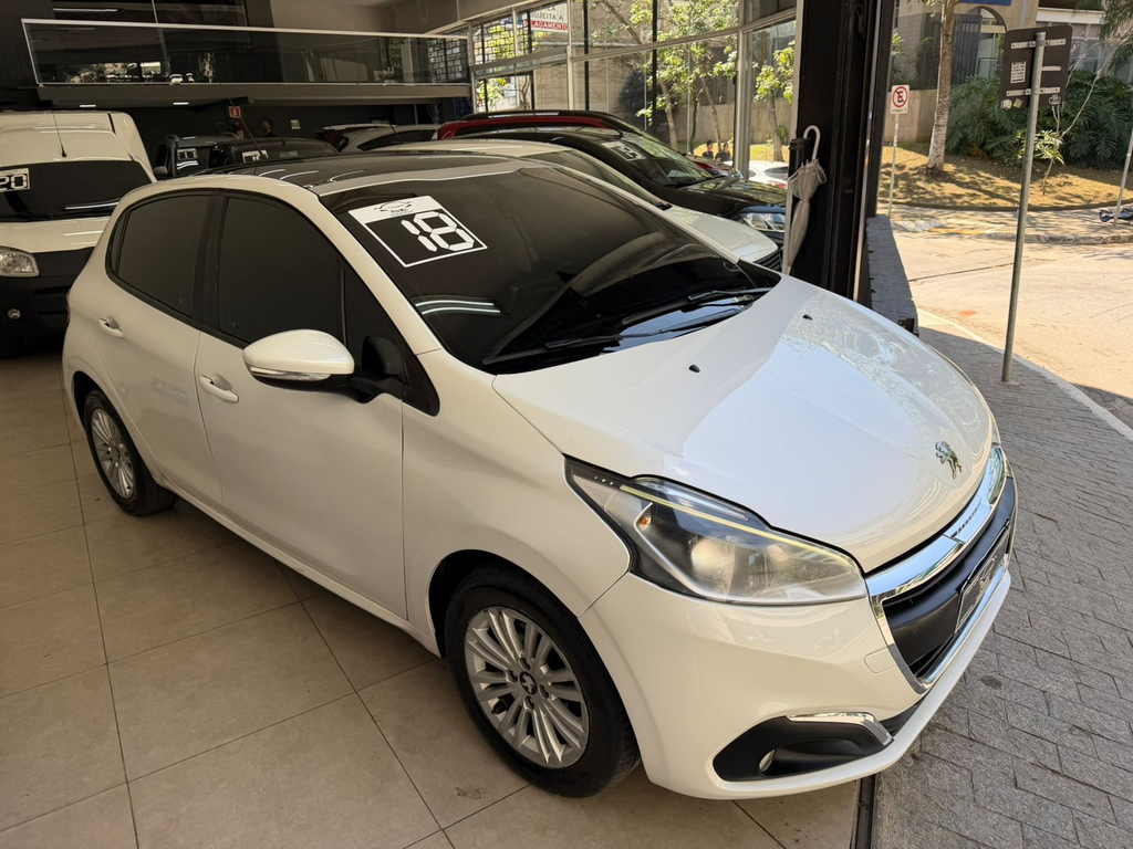 Peugeot 208 Branco