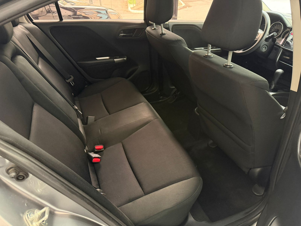 Honda City Cinza
