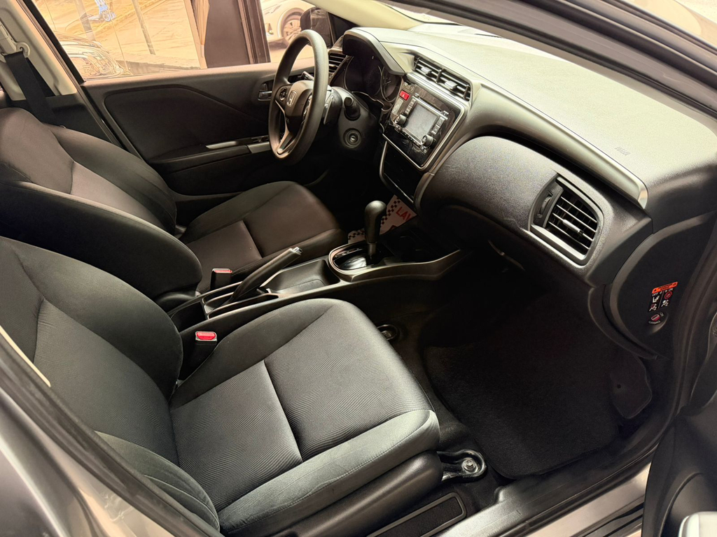 Honda City Cinza