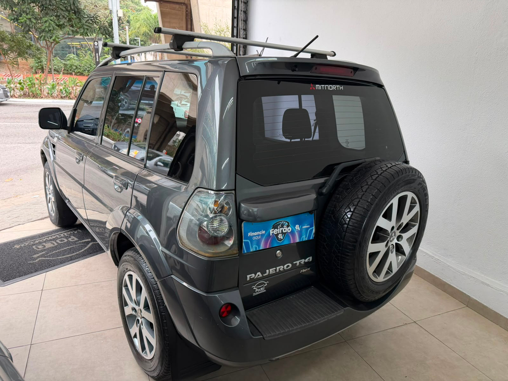 Mitsubishi Pajero TR4 Cinza