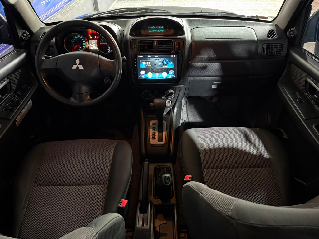 Mitsubishi Pajero TR4 Cinza