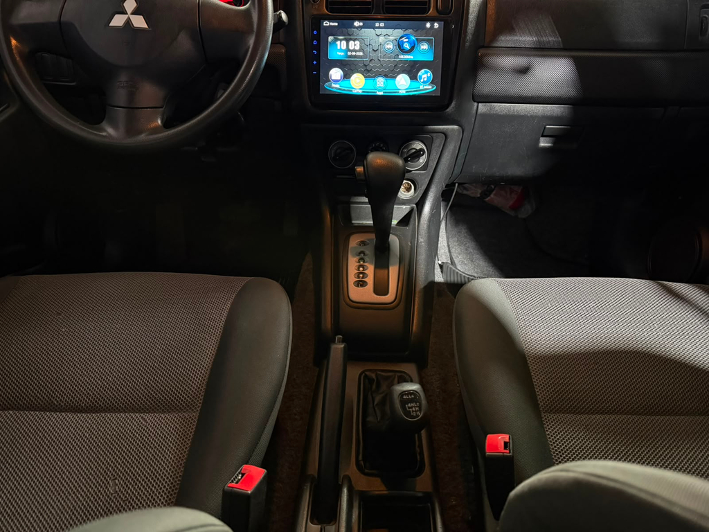 Mitsubishi Pajero TR4 Cinza