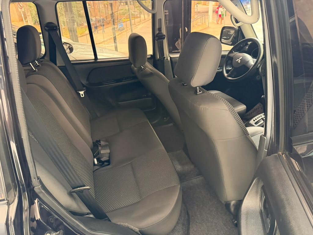 Mitsubishi Pajero TR4 Preto