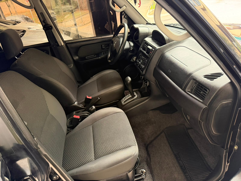 Mitsubishi Pajero TR4 Preto