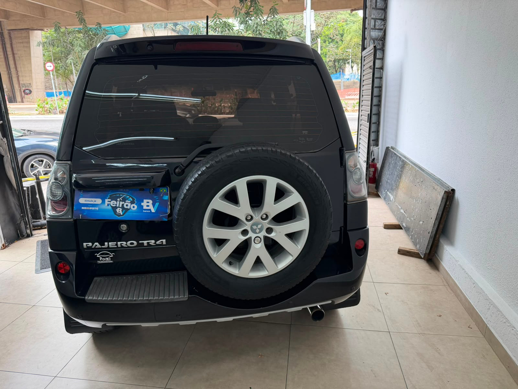 Mitsubishi Pajero TR4 Preto