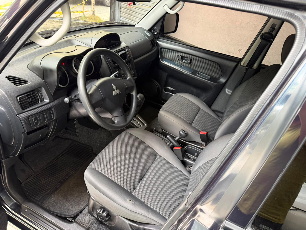 Mitsubishi Pajero TR4 Preto