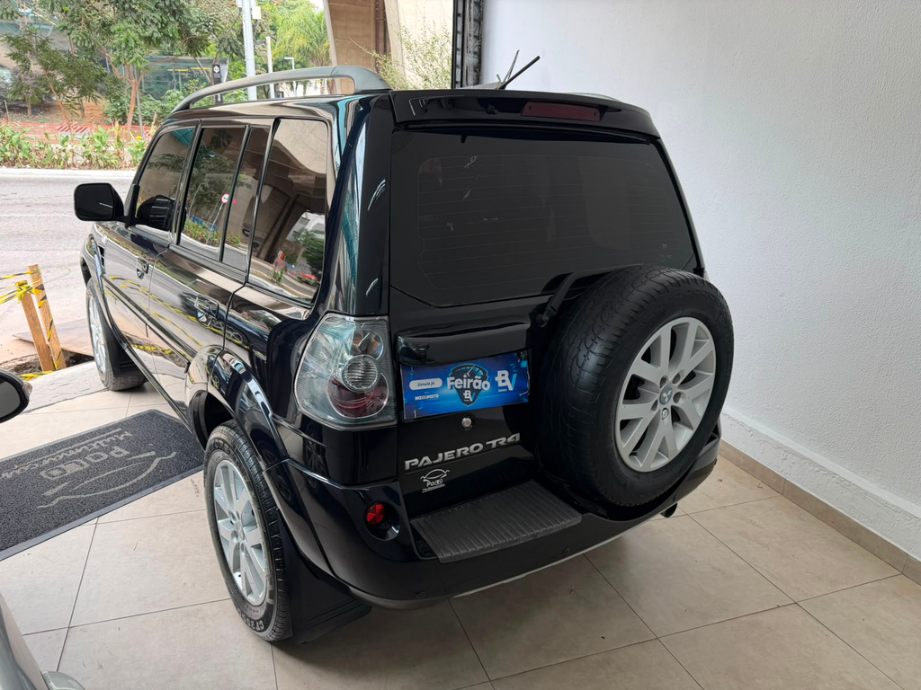 Mitsubishi Pajero TR4 Preto