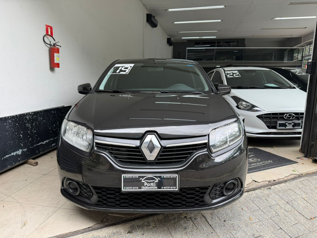 Renault Sandero Preto