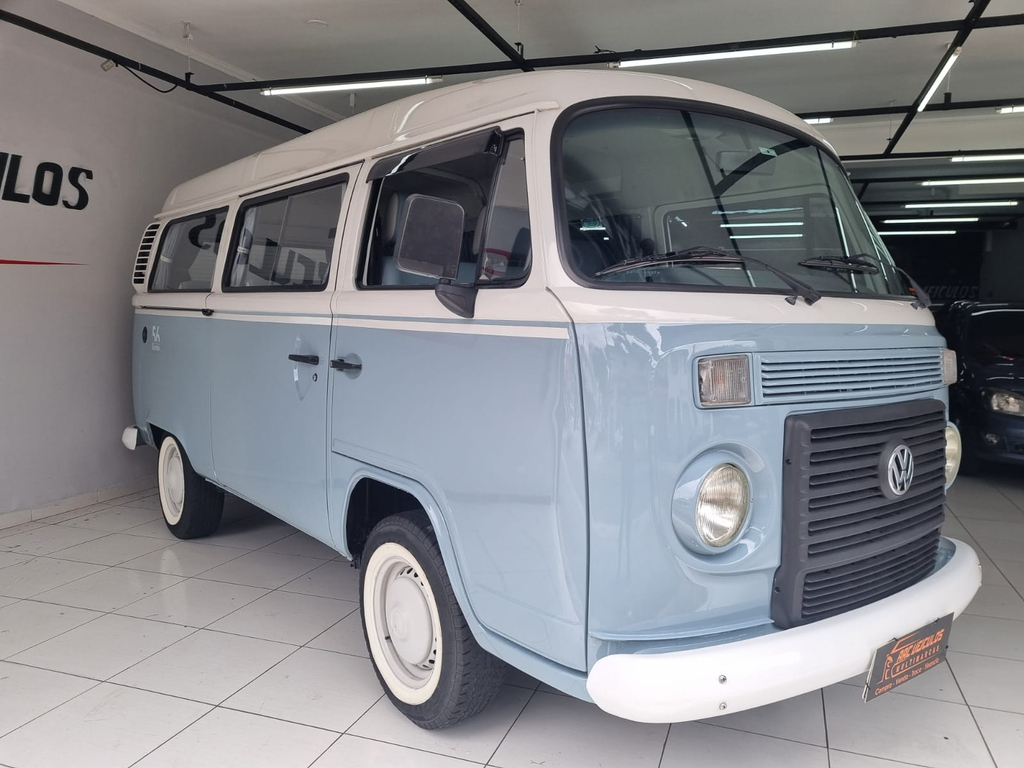 Volkswagen Kombi Branco