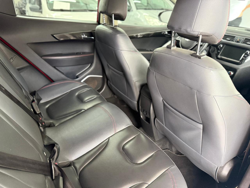 JAC T40 Vermelho