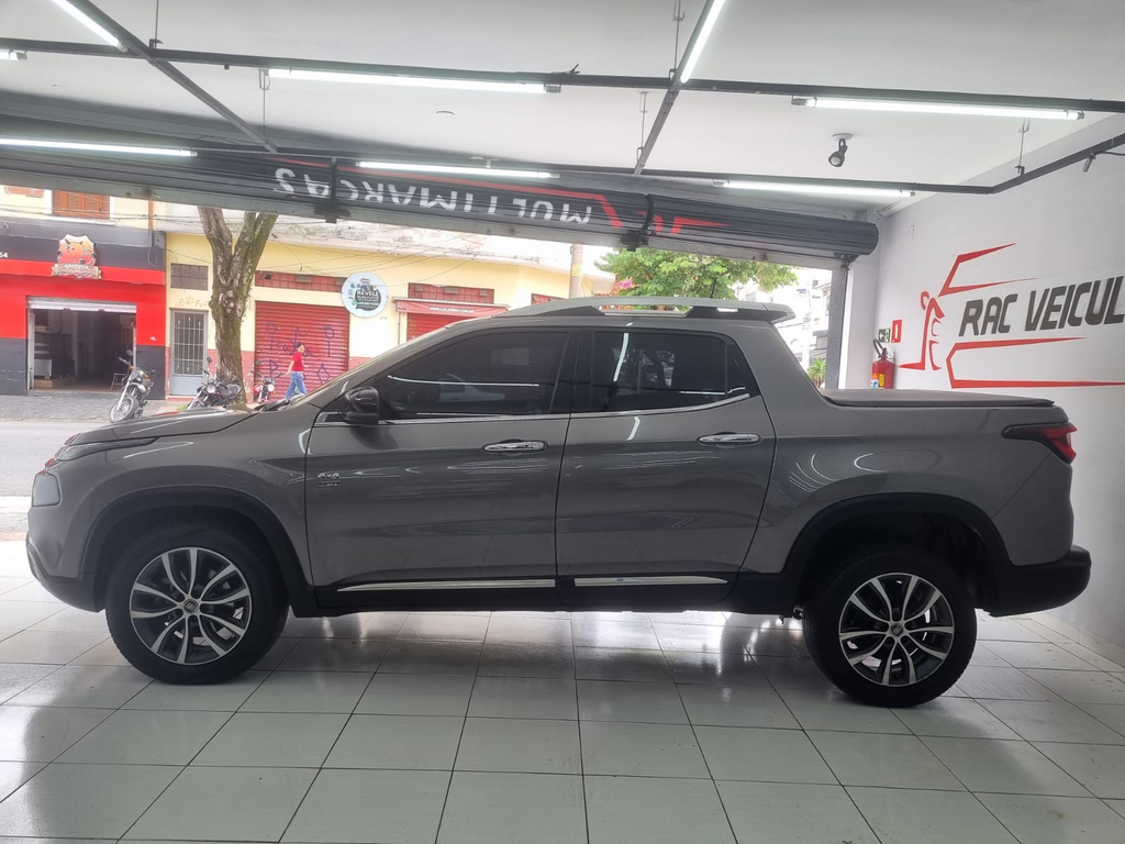 Fiat Toro Cinza