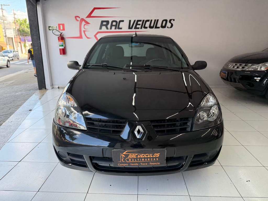 Renault Clio Preto