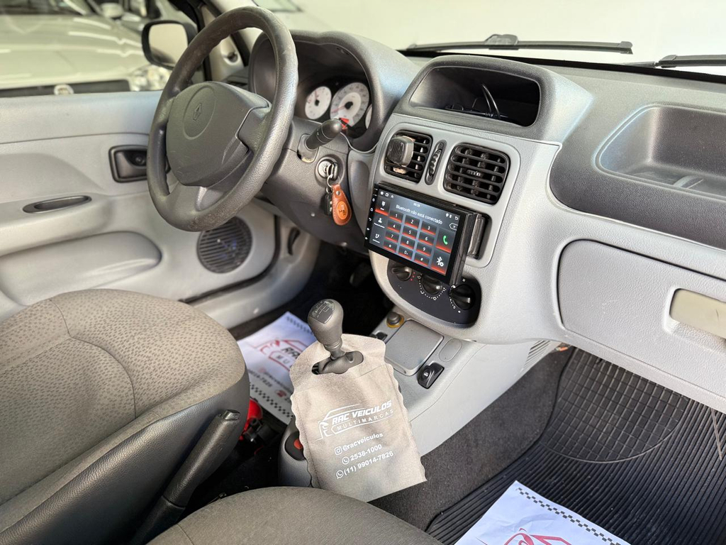 Renault Clio Preto
