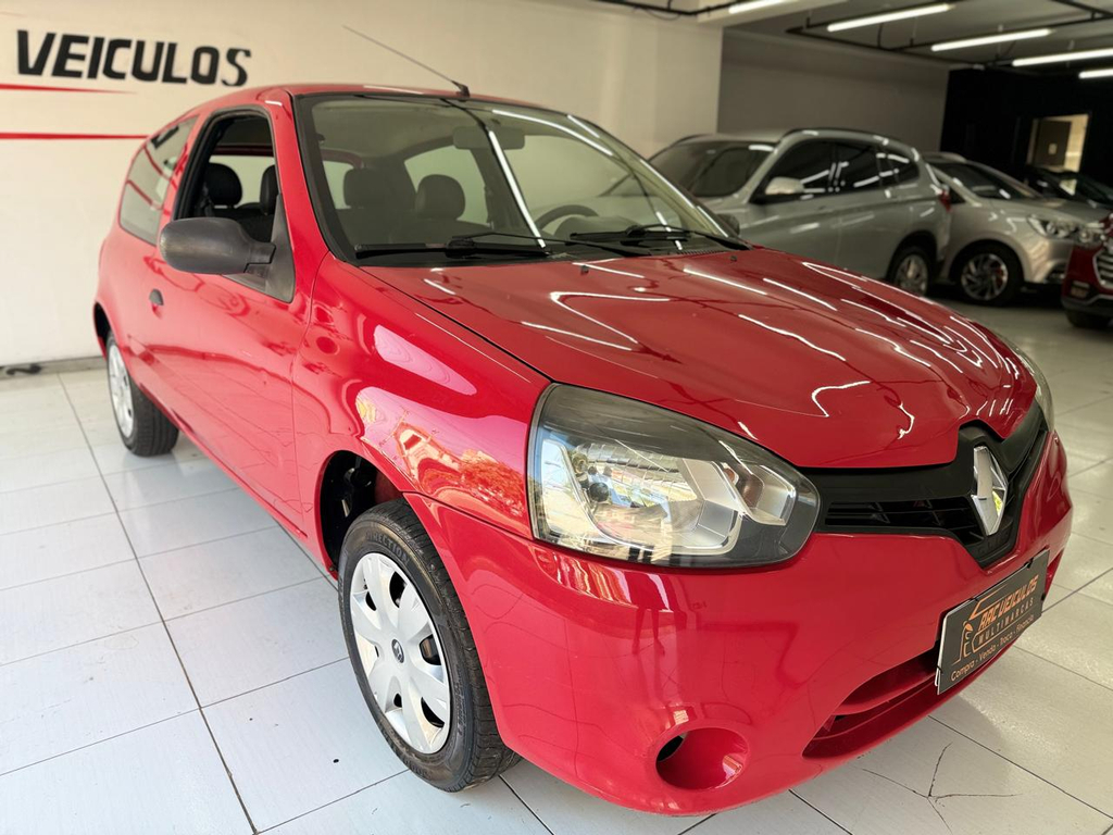 Renault Clio Vermelho