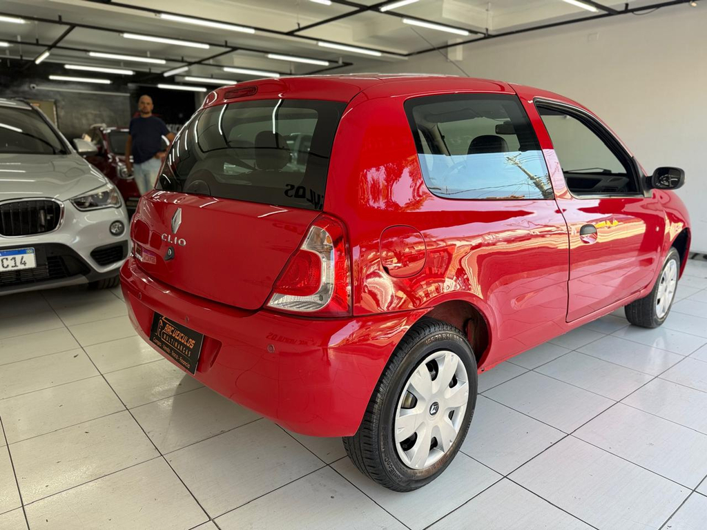 Renault Clio Vermelho