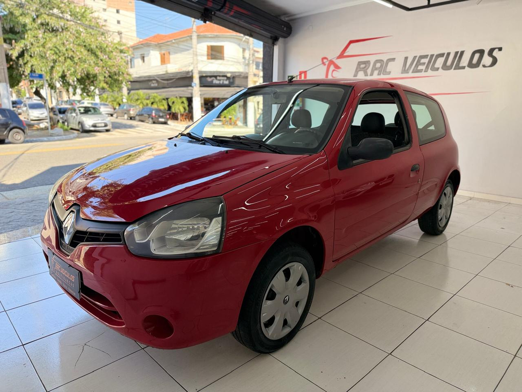 Renault Clio Vermelho