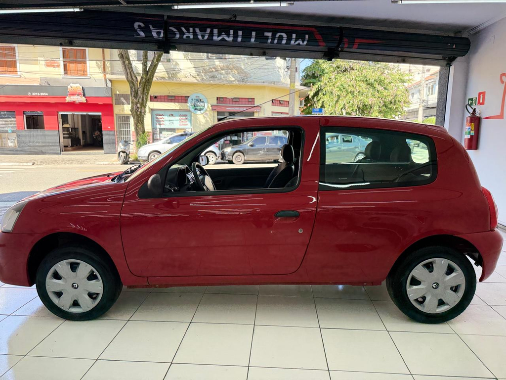 Renault Clio Vermelho