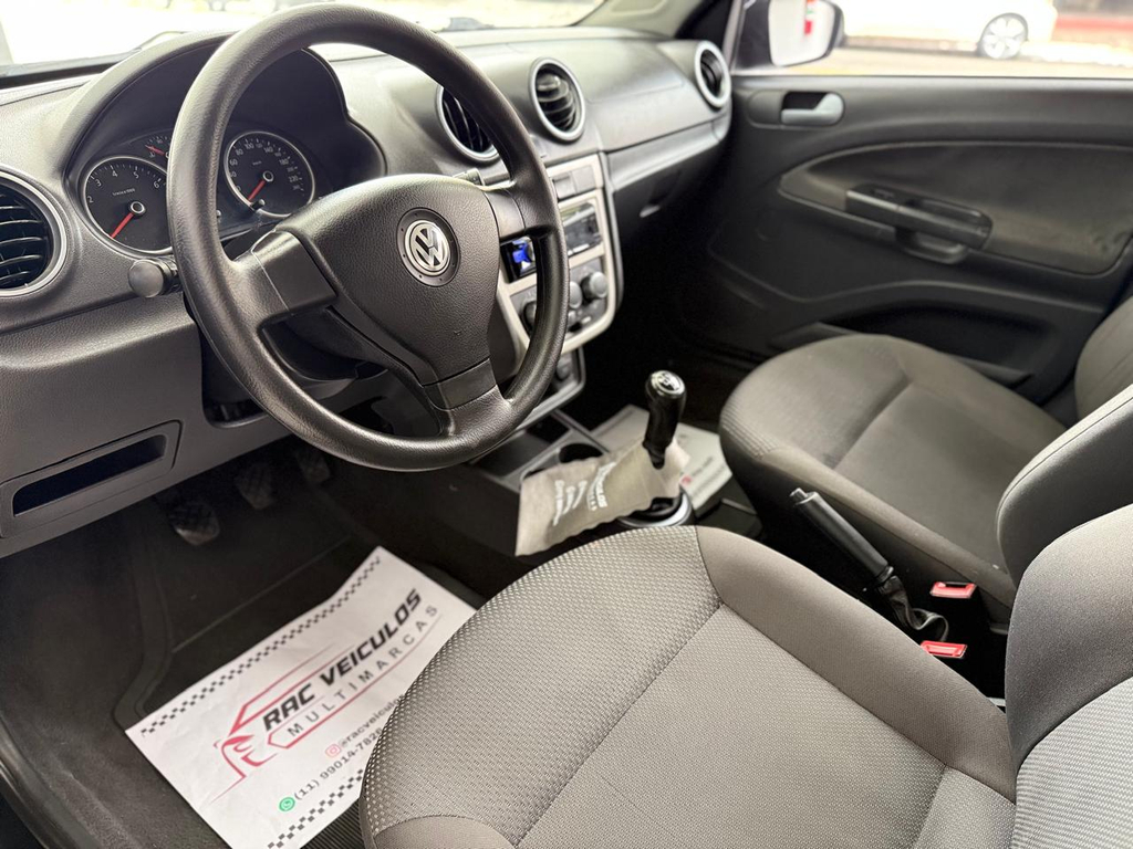 Volkswagen Voyage Preto