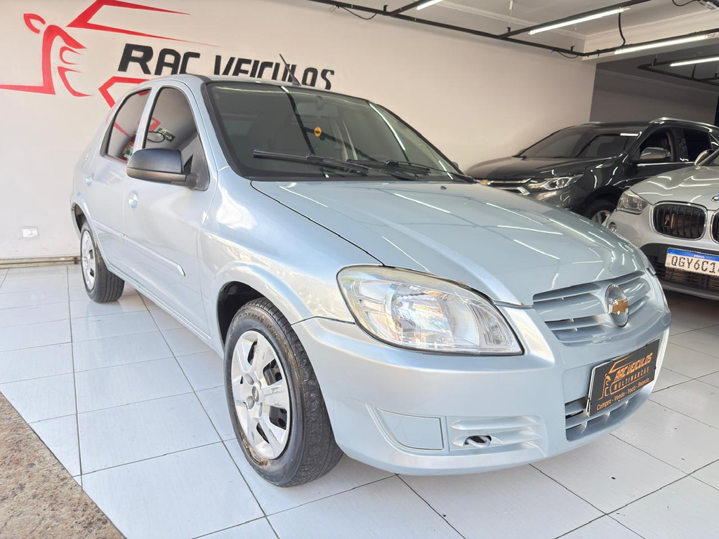 Chevrolet Prisma Prata