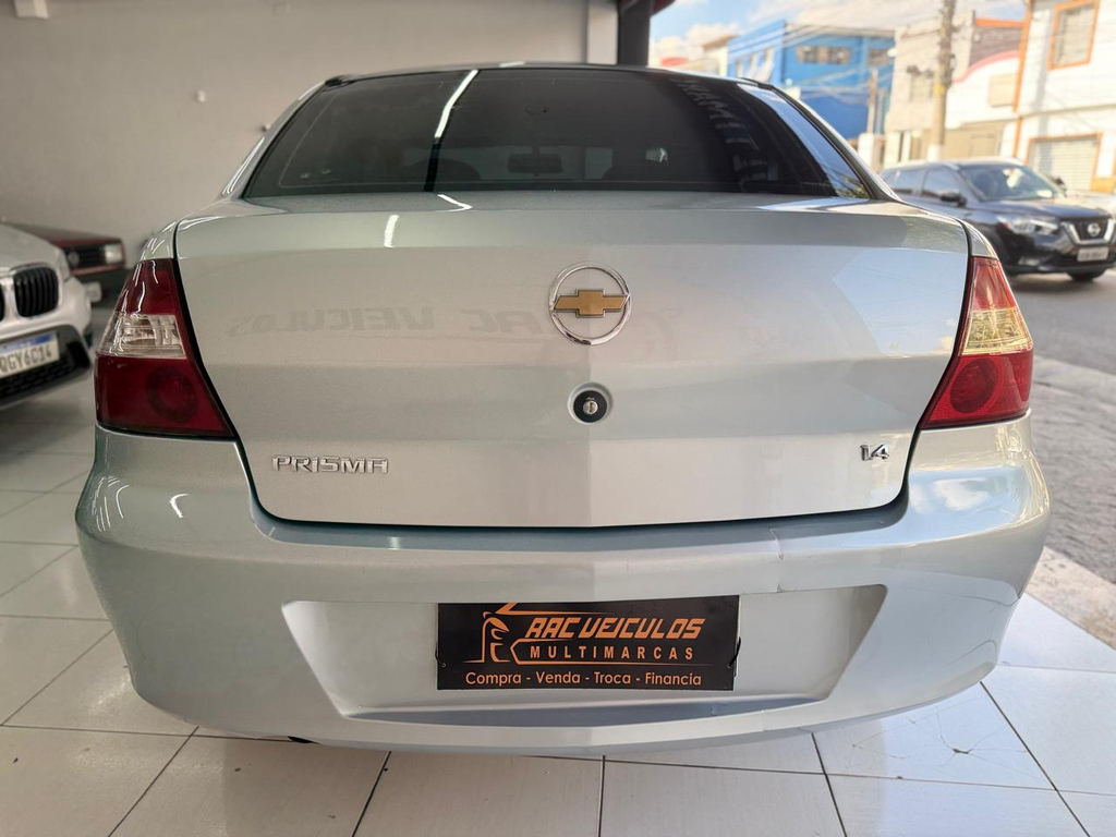 Chevrolet Prisma Prata