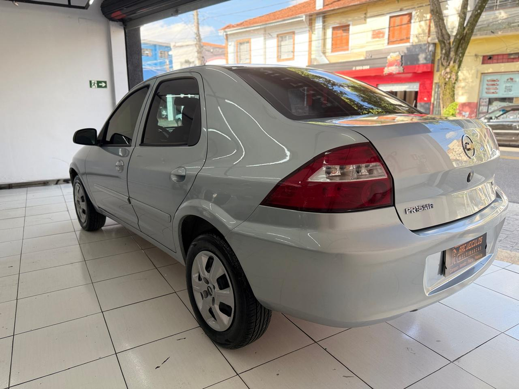 Chevrolet Prisma Prata