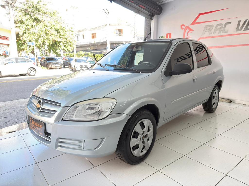 Chevrolet Prisma Prata