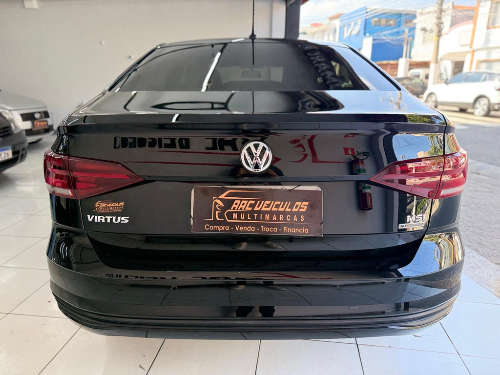 Volkswagen Virtus Preto