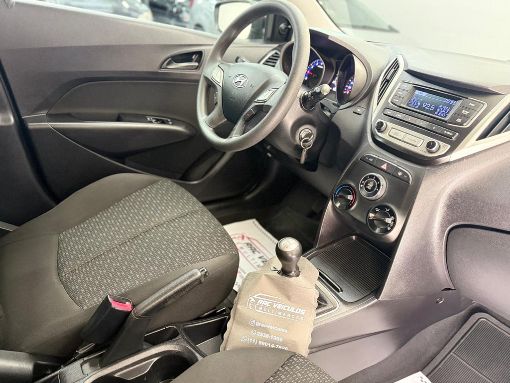 Hyundai HB20 Preto