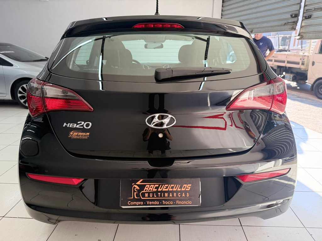 Hyundai HB20 Preto