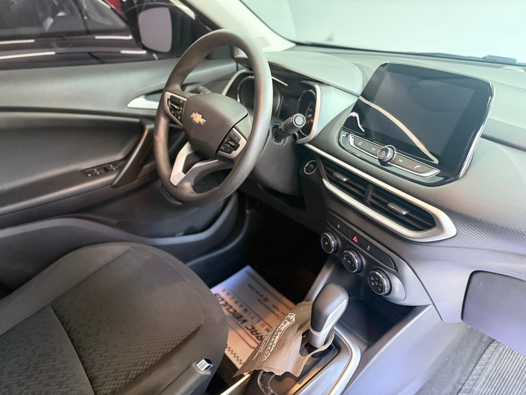 Chevrolet Tracker Cinza