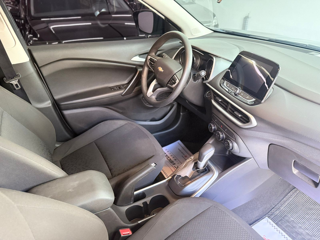 Chevrolet Tracker Cinza