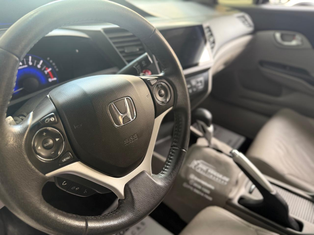 Honda Civic Cinza