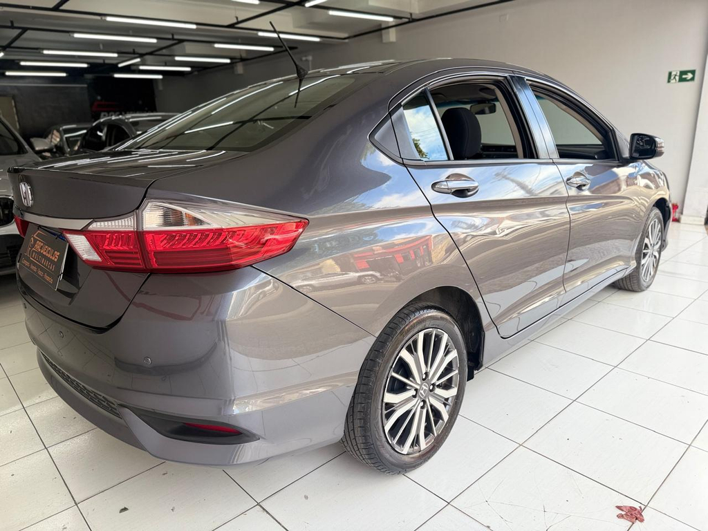 Honda City Cinza