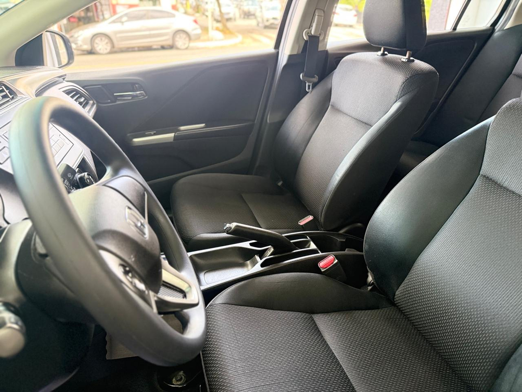 Honda City Cinza