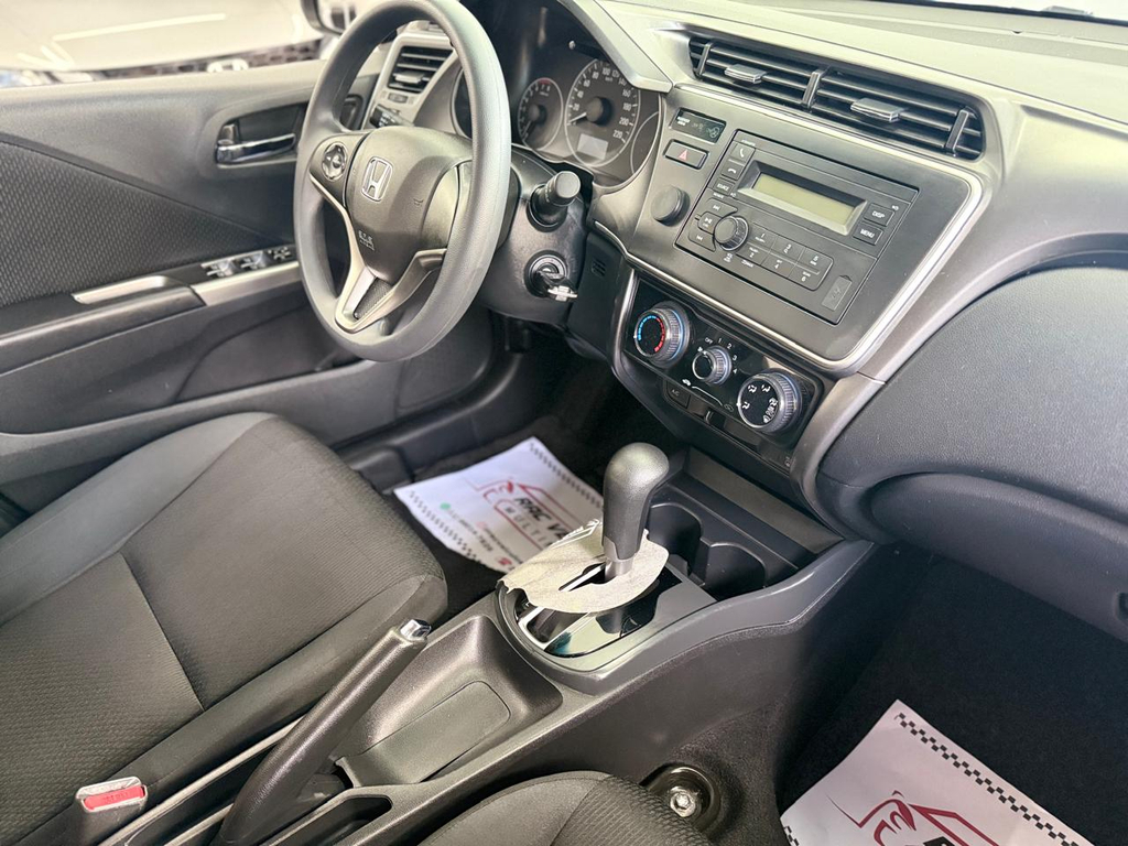 Honda City Cinza