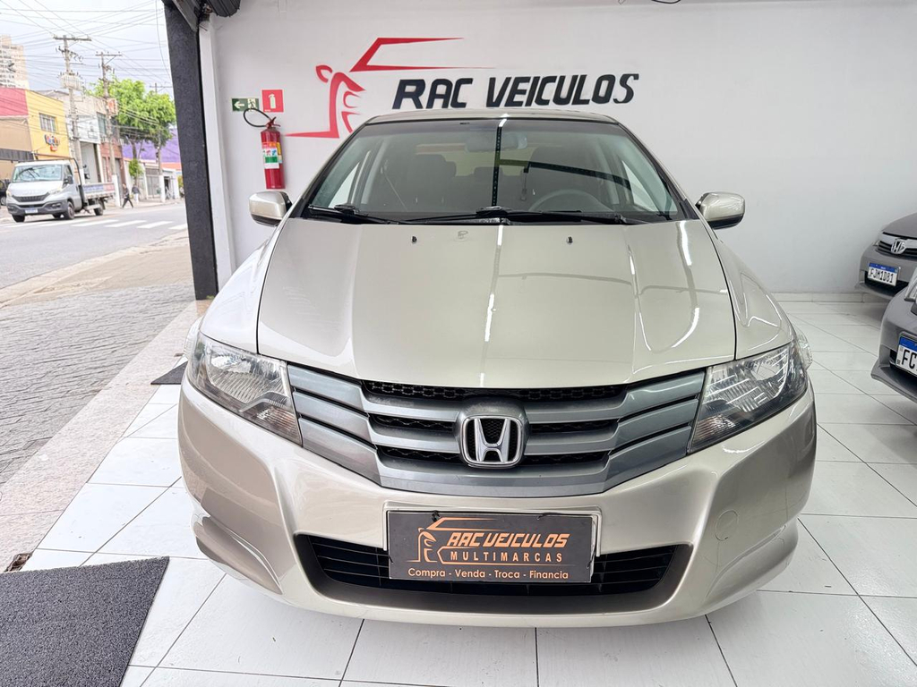 Honda City Dourado