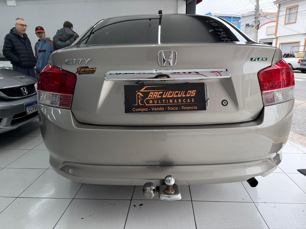 Honda City Dourado