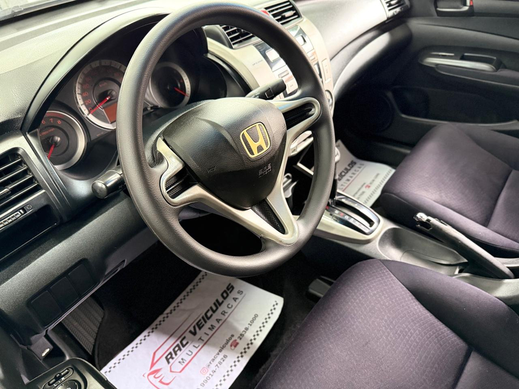 Honda City Dourado