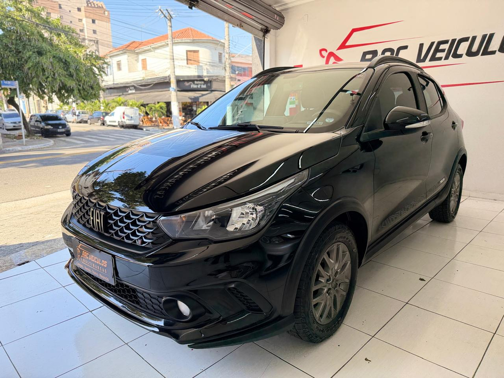 Fiat Argo Preto