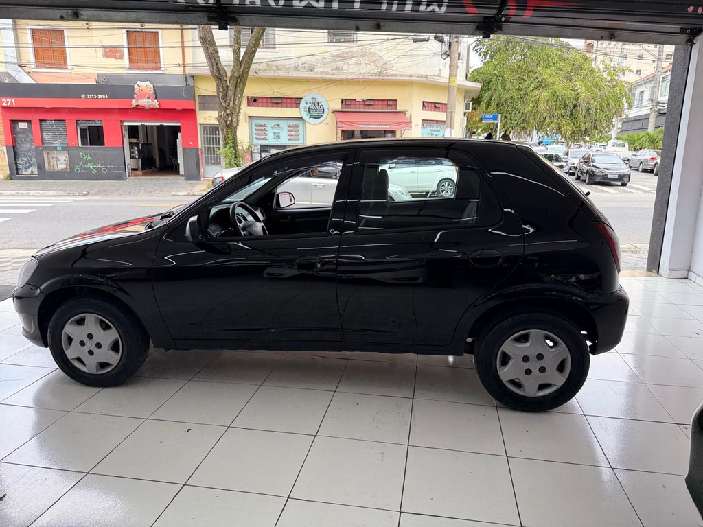 Chevrolet Celta Preto