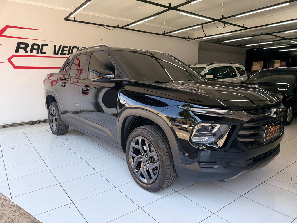 Chevrolet Montana Preto
